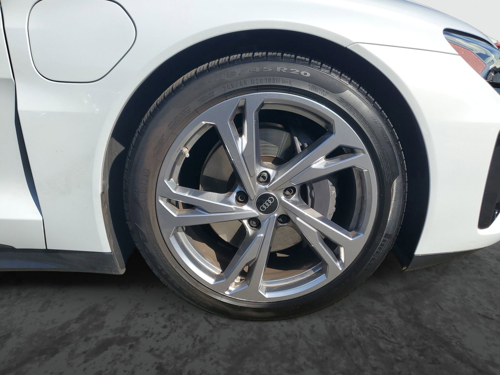 Used 2024 Audi e-tron GT Premium Plus image 5