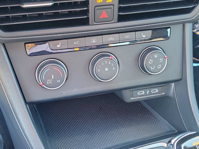 Certified 2024 Volkswagen Jetta Sport FWD image 23