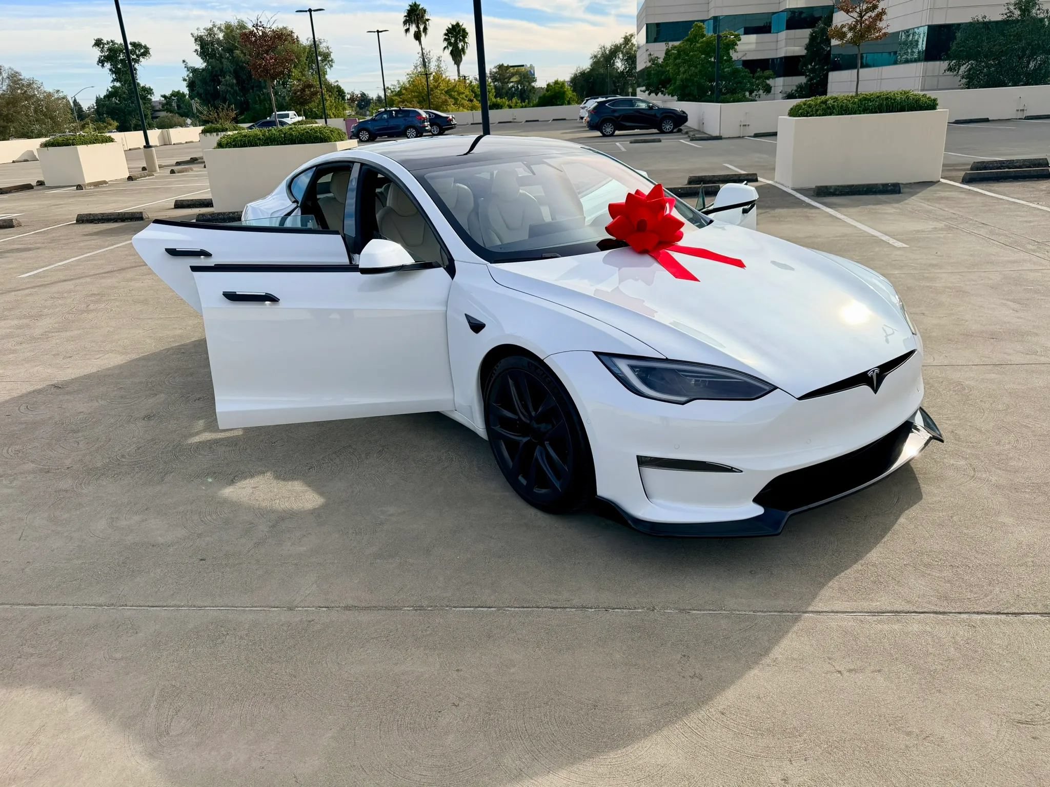 Used 2022 Tesla Model S Standard Range AWD/4WD image 96