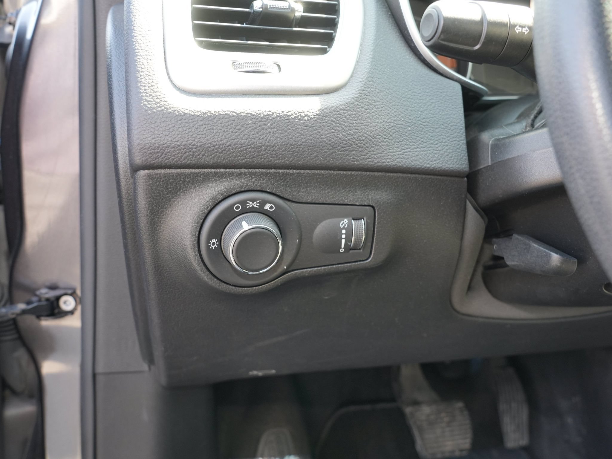 Used 2018 Jeep Compass Sport AWD/4WD image 18