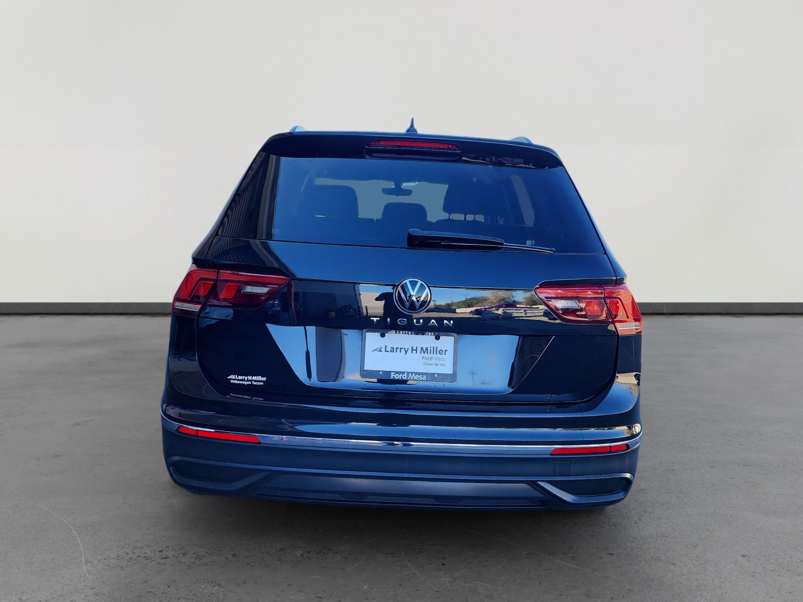 Used 2023 Volkswagen Tiguan S image 4