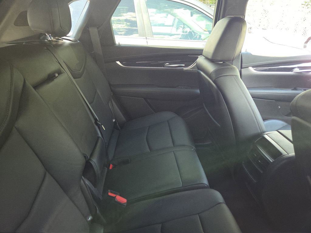 Used 2020 Cadillac XT5 Premium Luxury FWD image 12