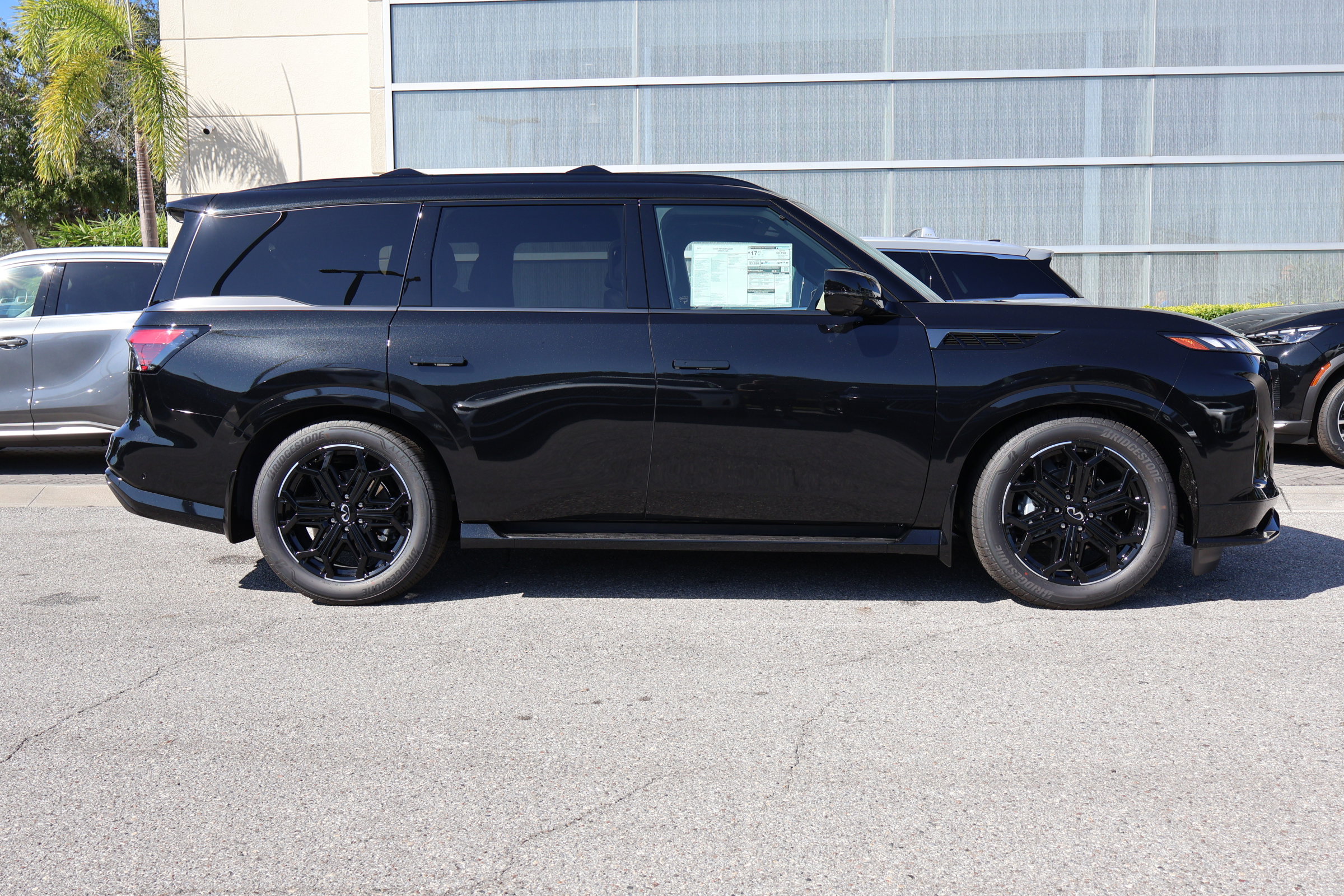 New 2026 INFINITI QX80 4WD image 7