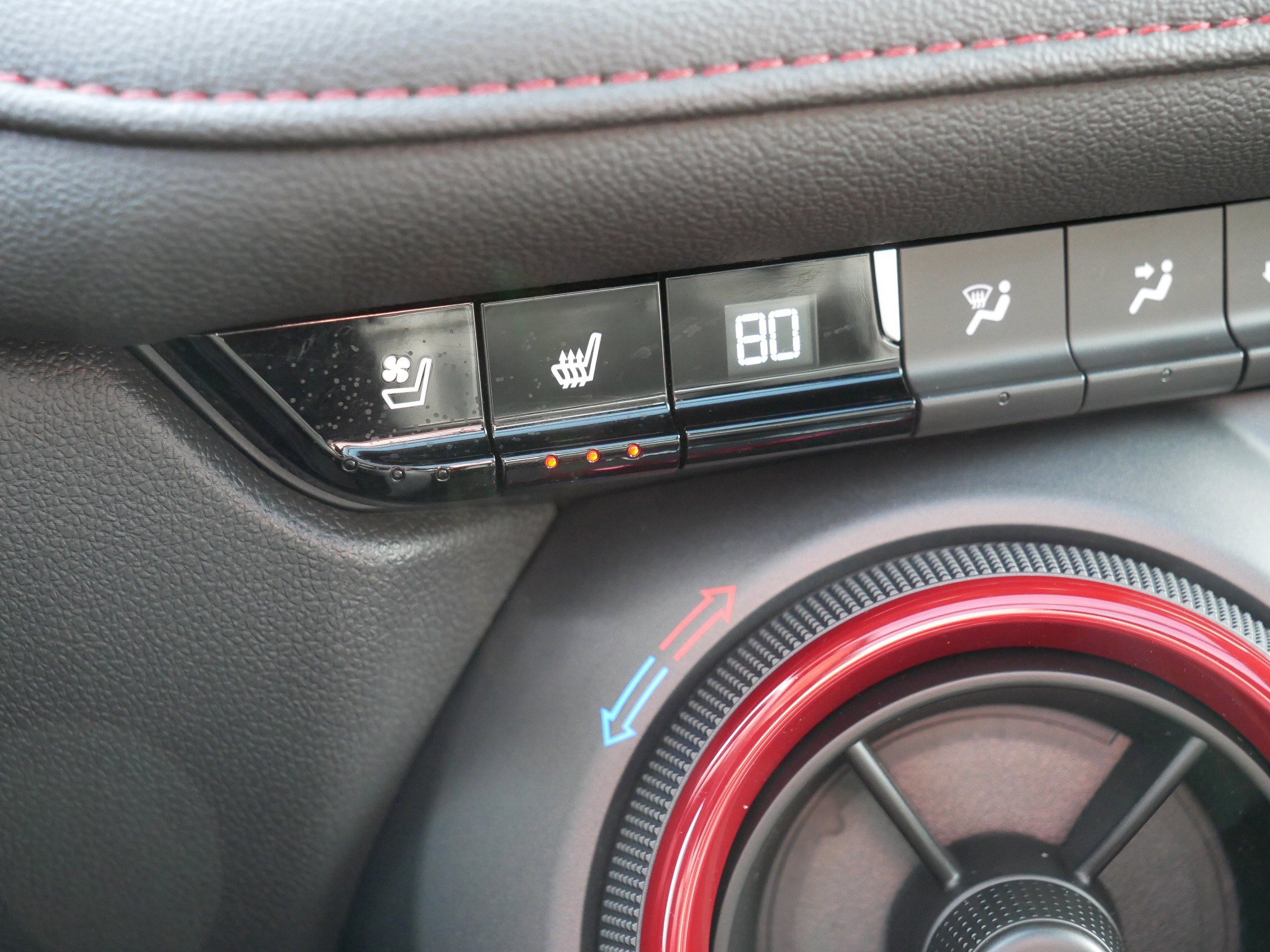 Certified 2025 Chevrolet Blazer RS w/ Enhanced Convenience Package image 36