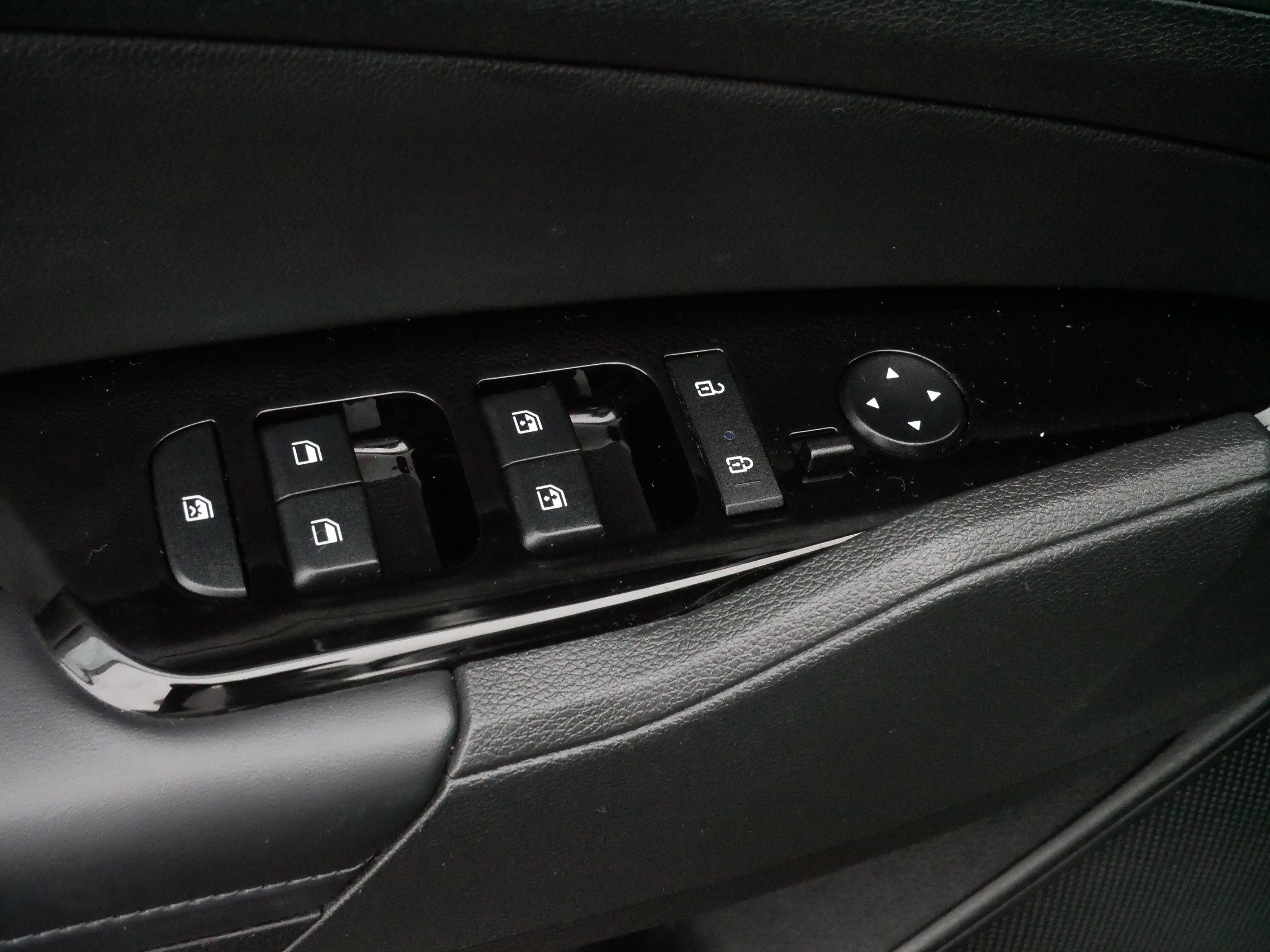 Used 2023 Kia Sportage X-Line w/ X-Line Premium Package image 19