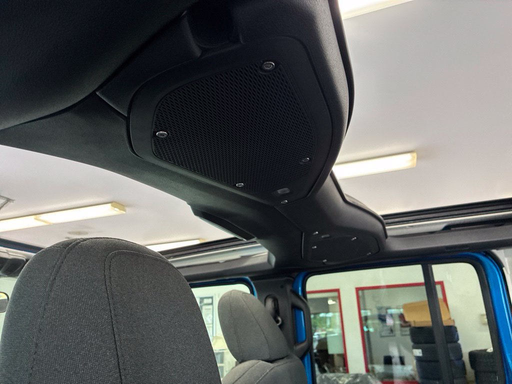 Certified 2024 Jeep Wrangler Unlimited AWD/4WD image 29