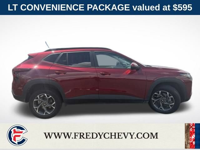 Used 2025 Chevrolet Trax LT w/ Driver Confidence Package FWD image 4