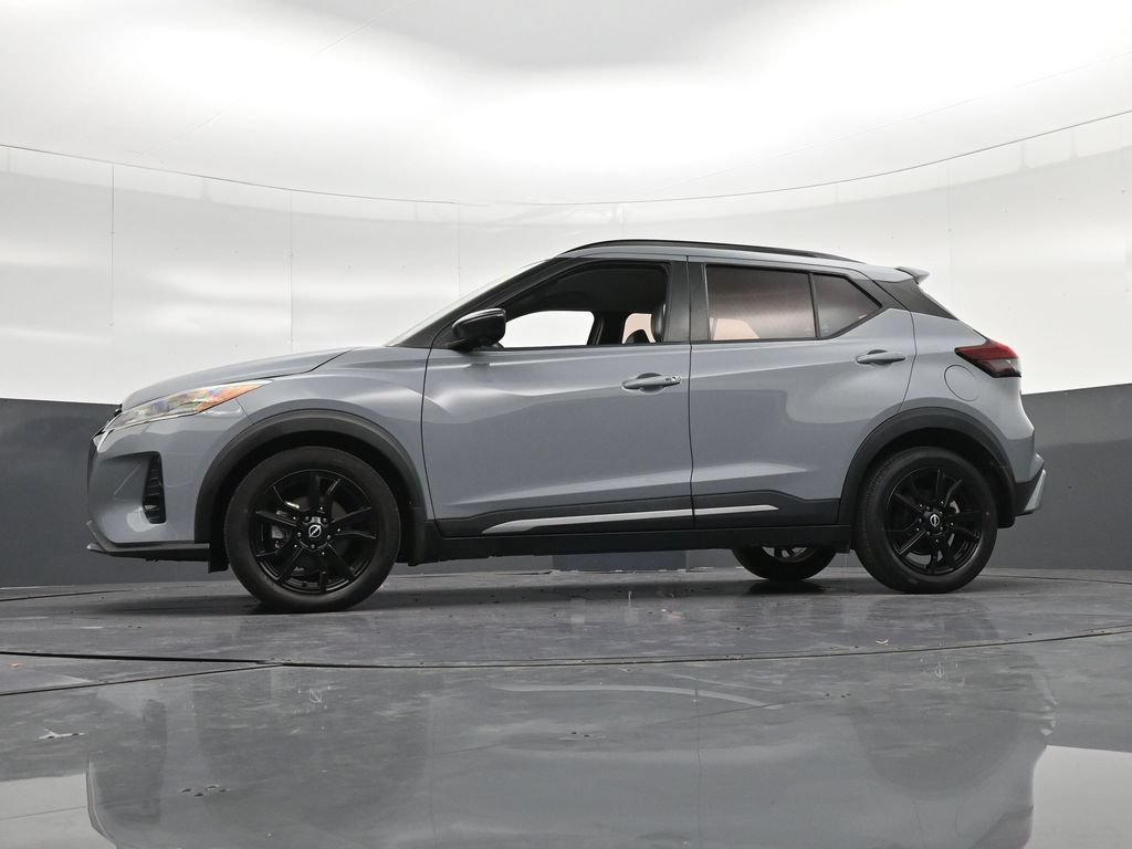 Used 2022 Nissan Kicks SR w/ Premium Package FWD image 33