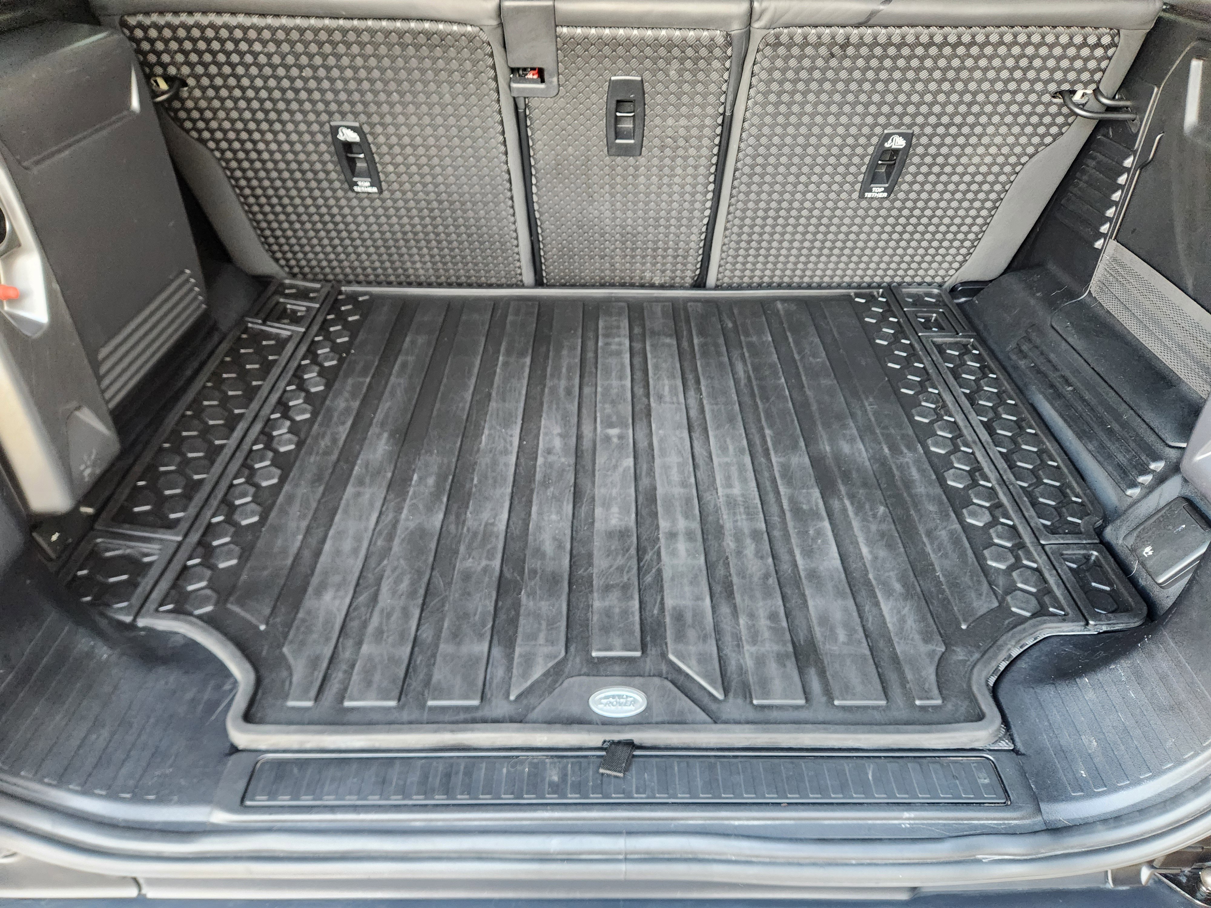 Certified 2023 Land Rover Defender 110 Carpathian Edition image 36