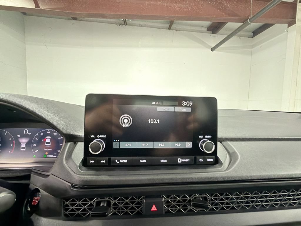Certified 2025 Honda Accord LX image 13