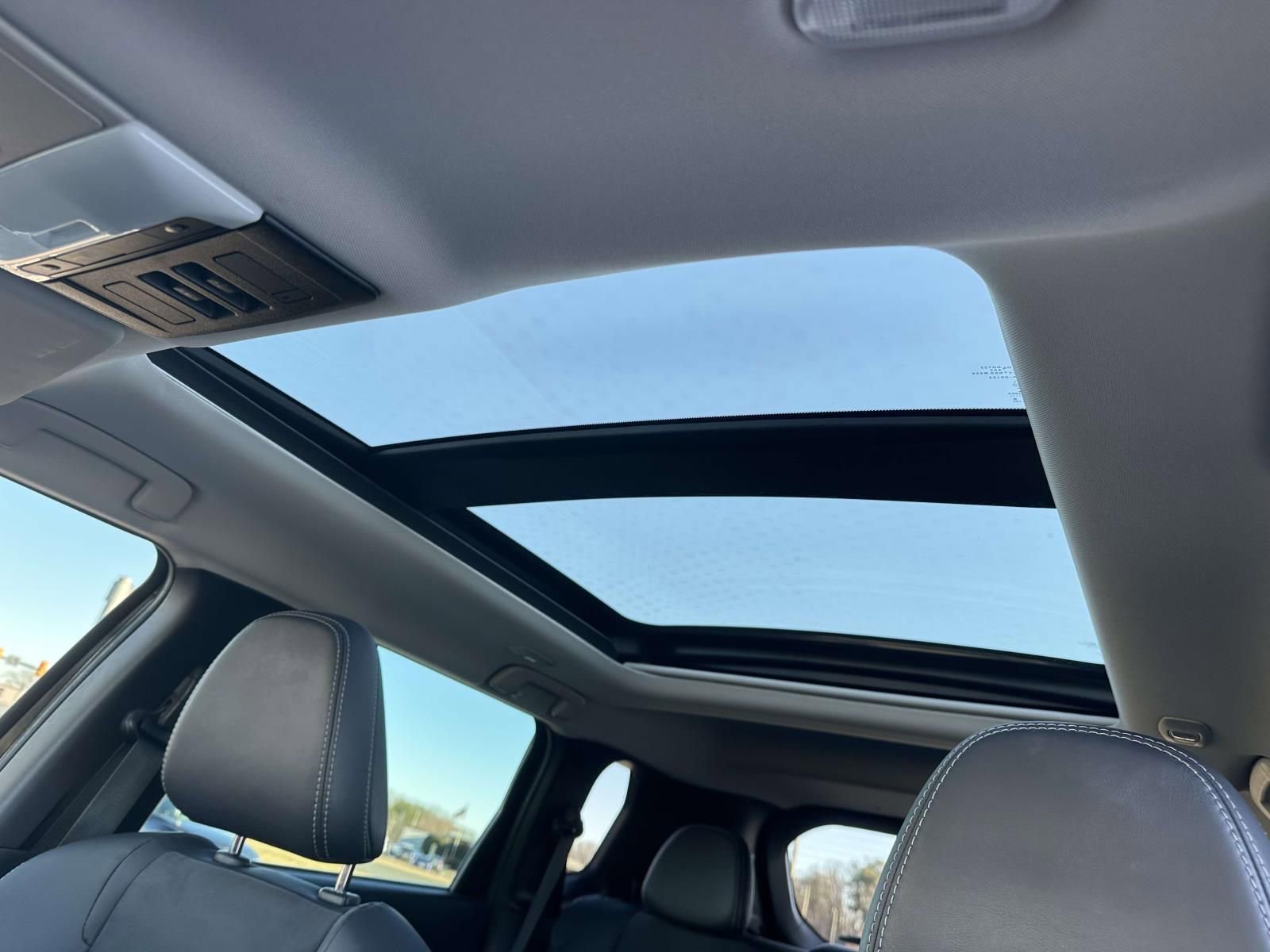 Used 2023 Mitsubishi Outlander SE image 16