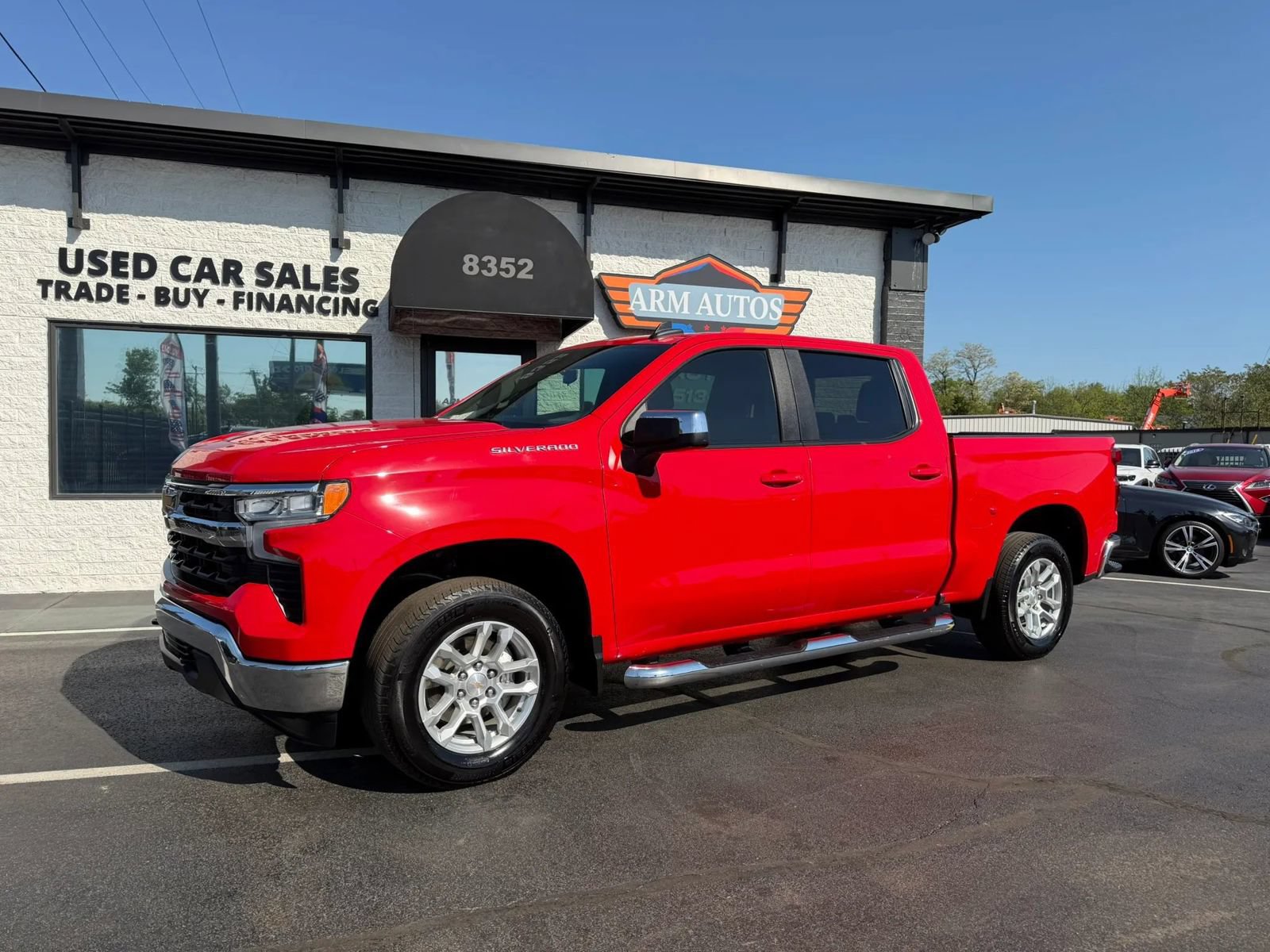 Used 2024 Chevrolet Silverado 1500 LT w/ Protection Package AWD/4WD image 5