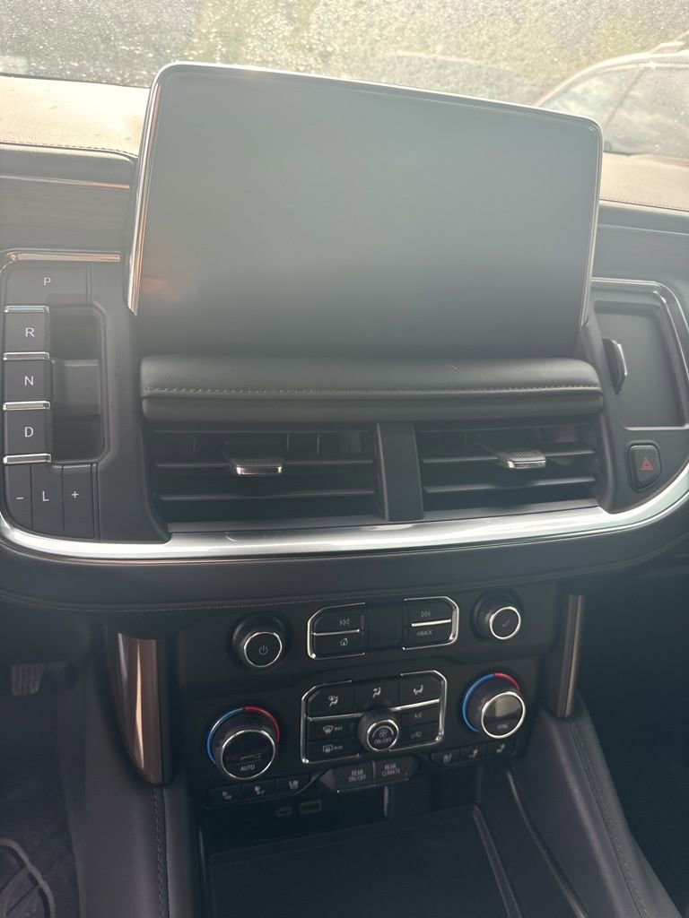 Used 2024 Chevrolet Tahoe High Country image 24