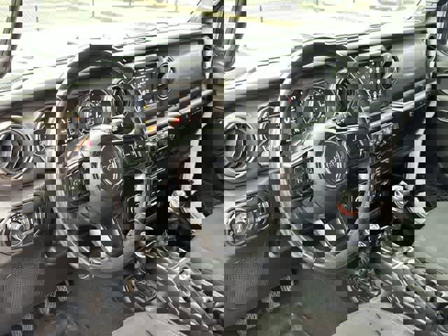 Used 2018 Jeep Wrangler Unlimited Sport S image 2