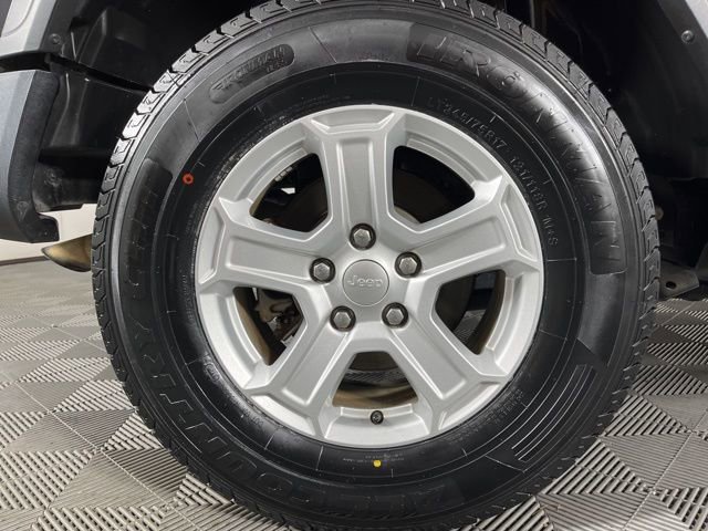 Used 2020 Jeep Wrangler Sport image 15