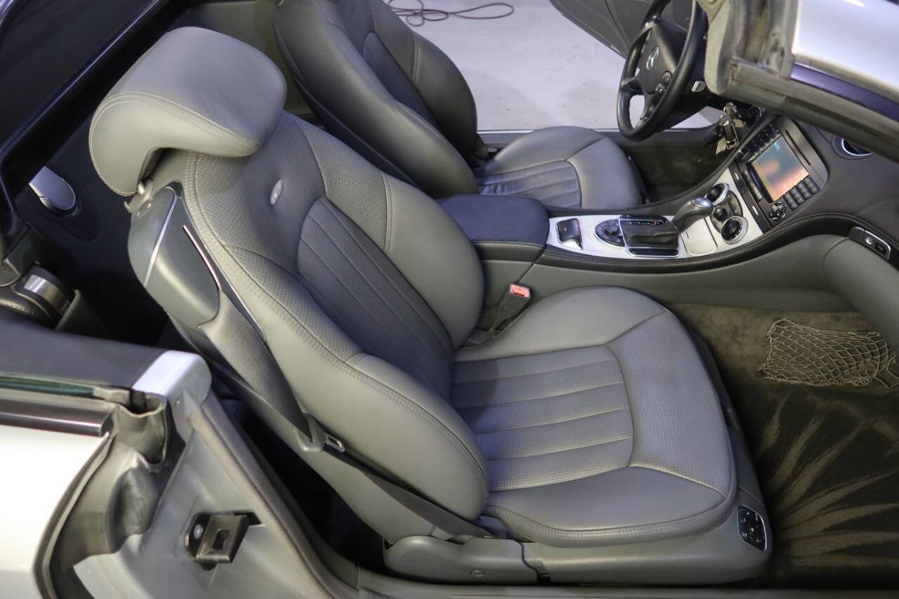 Used 2005 Mercedes-Benz SL 55 AMG SL 55 AMG 2dr Convertible image 13