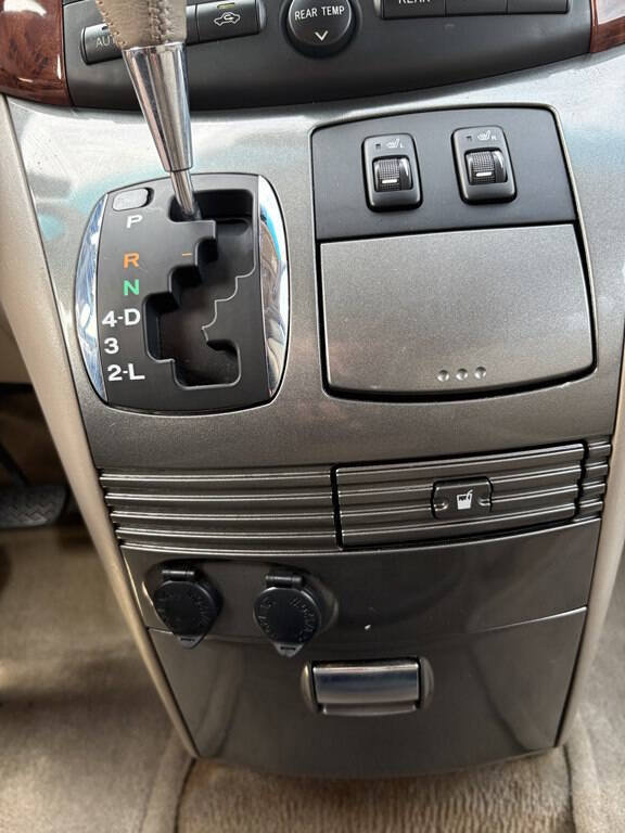 Used 2005 Toyota Sienna XLE FWD image 22