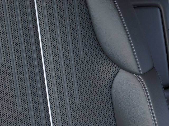 New 2027 Cadillac Vistiq Luxury w/ LPO, Floor Liner Package AWD/4WD image 21