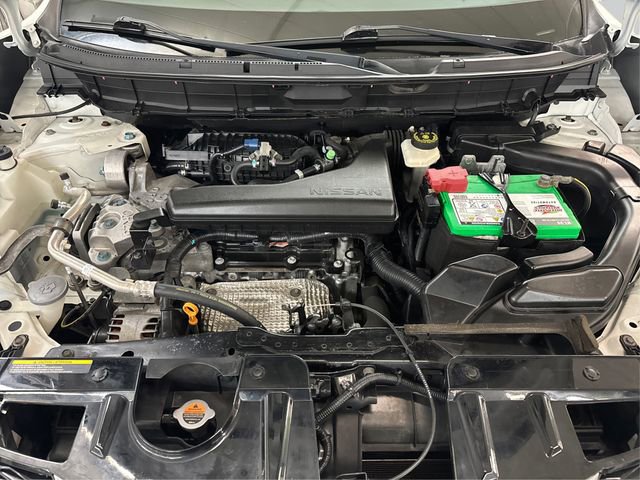 Used 2016 Nissan Rogue SV image 12