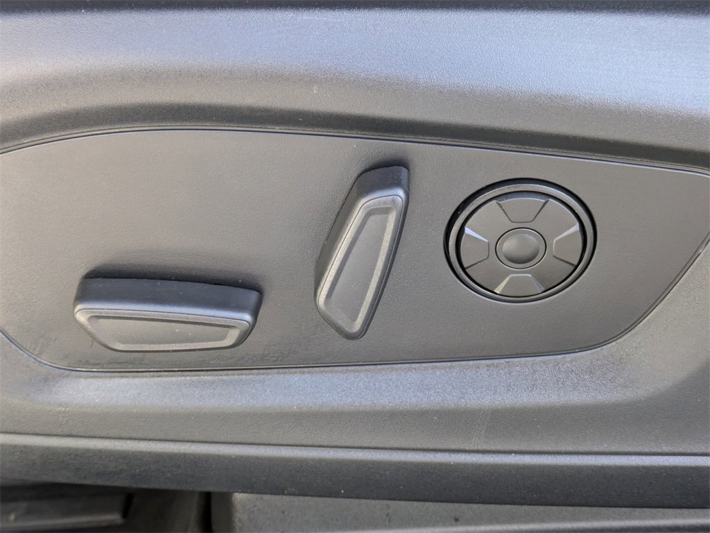 Used 2025 Ford Explorer Platinum image 28