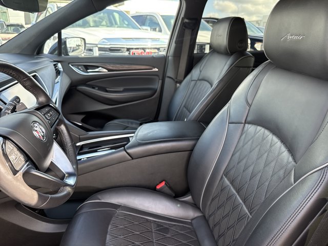 Used 2022 Buick Enclave Avenir w/ Avenir Technology Package AWD/4WD image 5