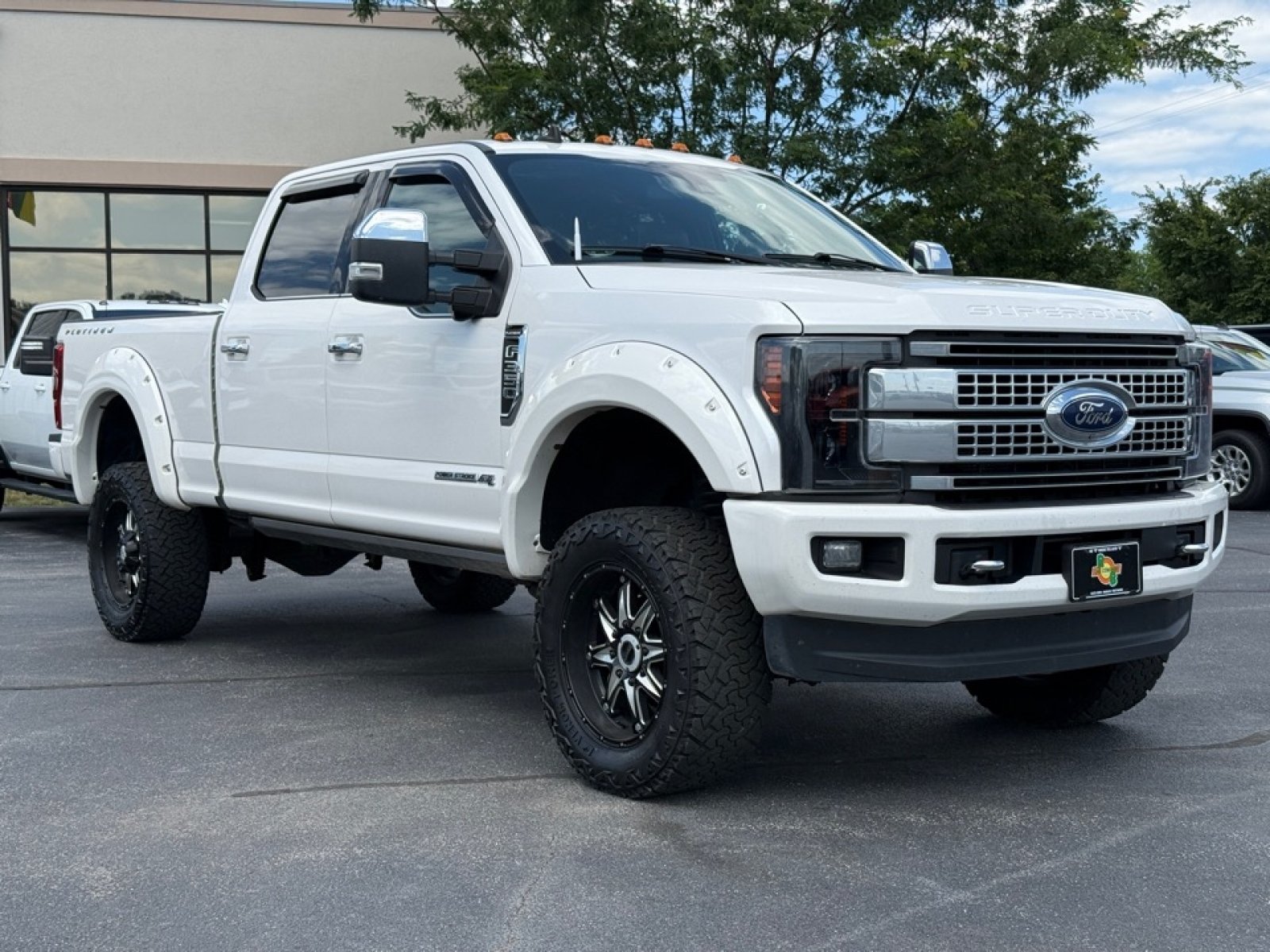 Used 2019 Ford F350 Platinum w/ Platinum Ultimate Package AWD/4WD image 2