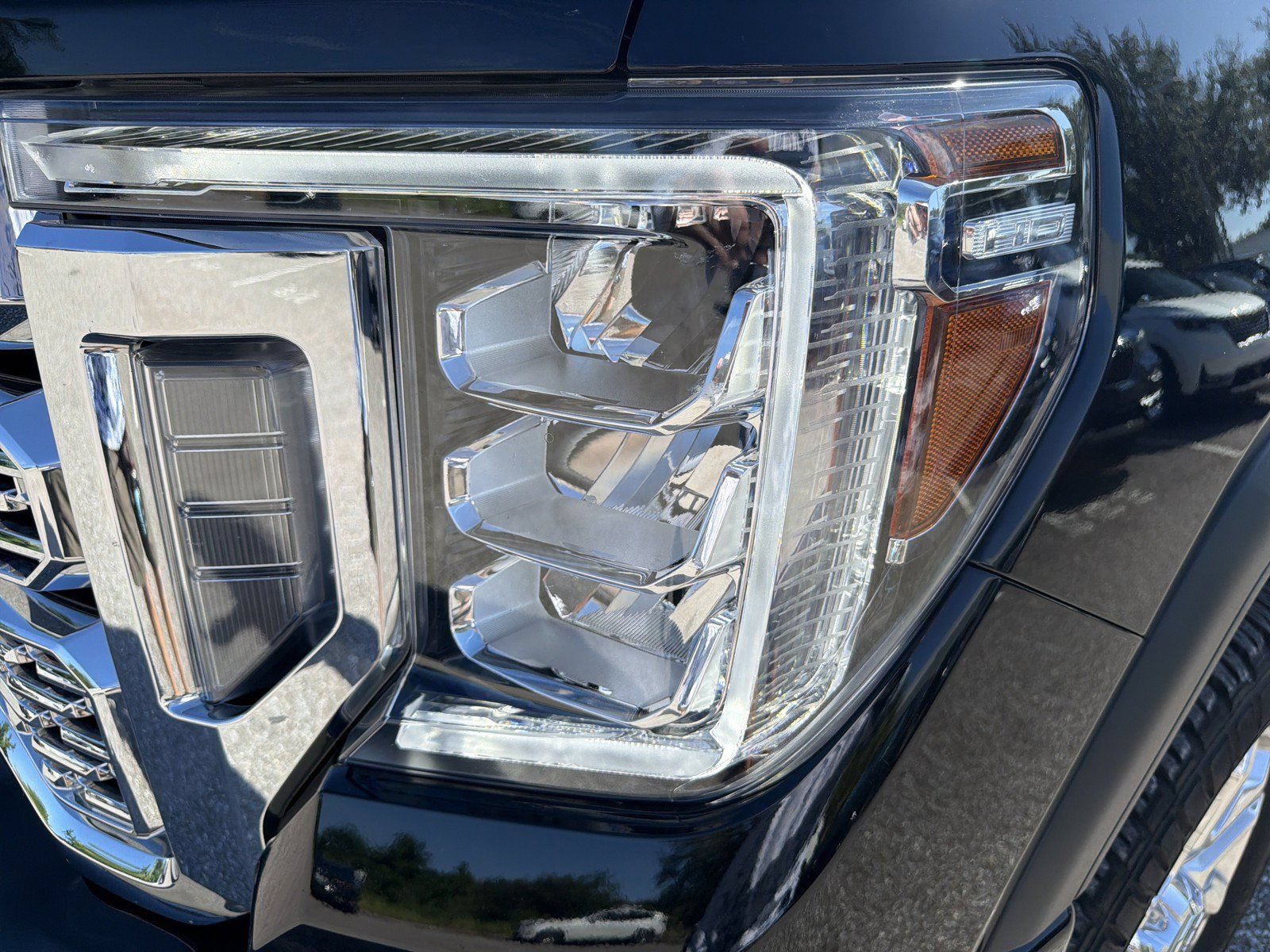 Used 2023 GMC Sierra 2500 Denali w/ Denali Ultimate Package AWD/4WD image 9
