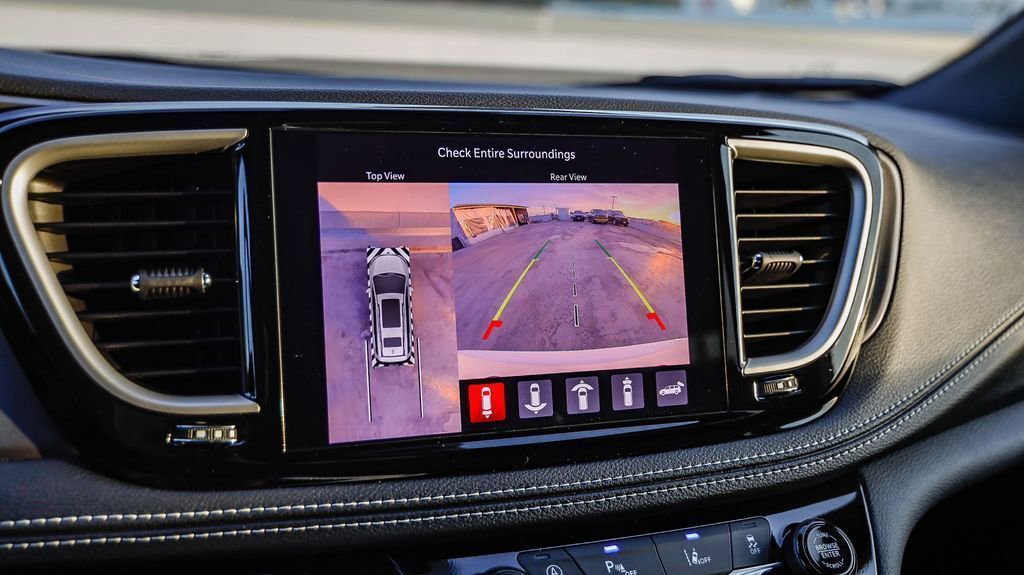 New 2026 Chrysler Pacifica Select w/ S Appearance Package image 25