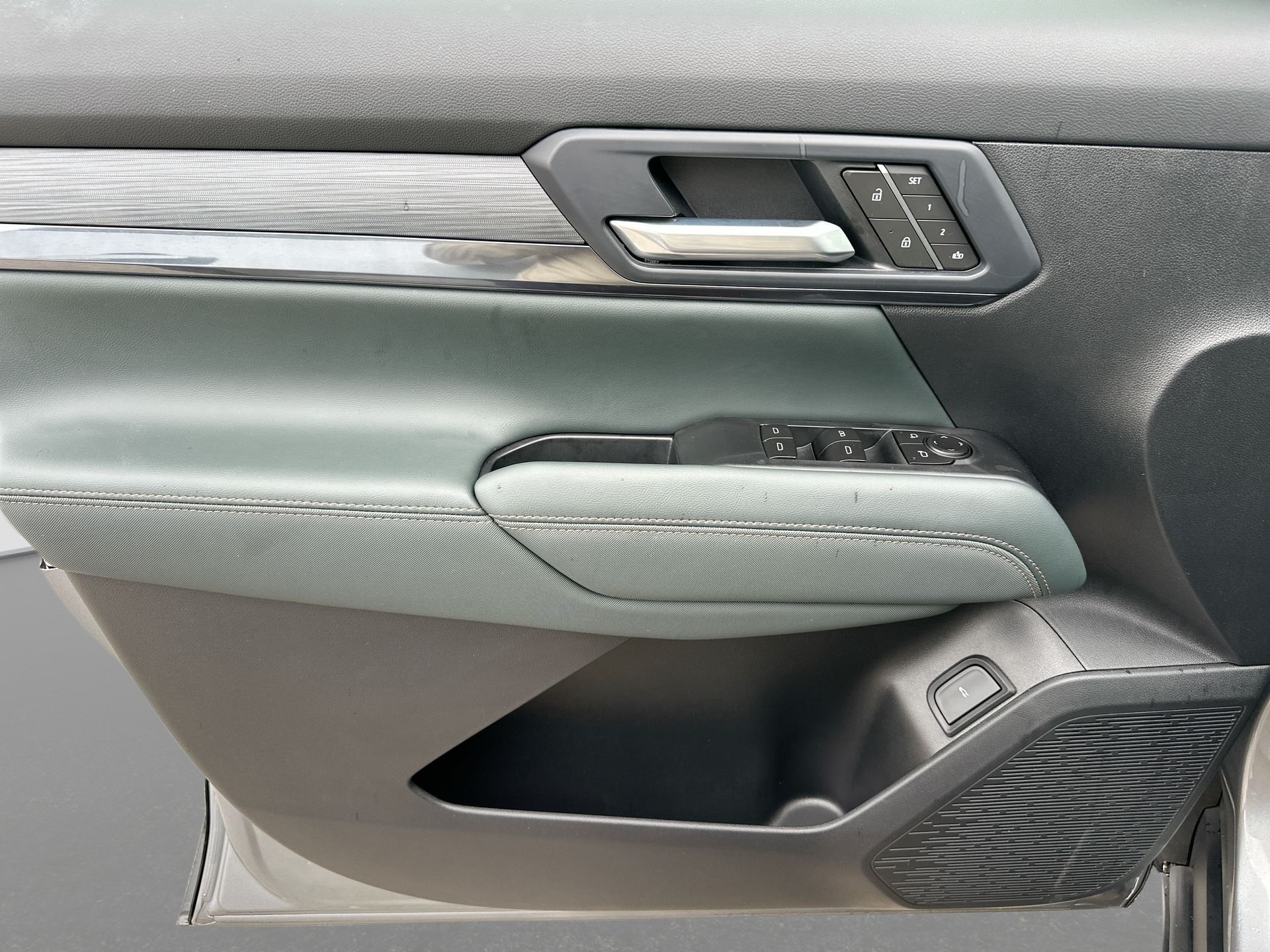 Certified 2026 GMC Terrain AT4 w/ Convenience Package III AWD/4WD image 22