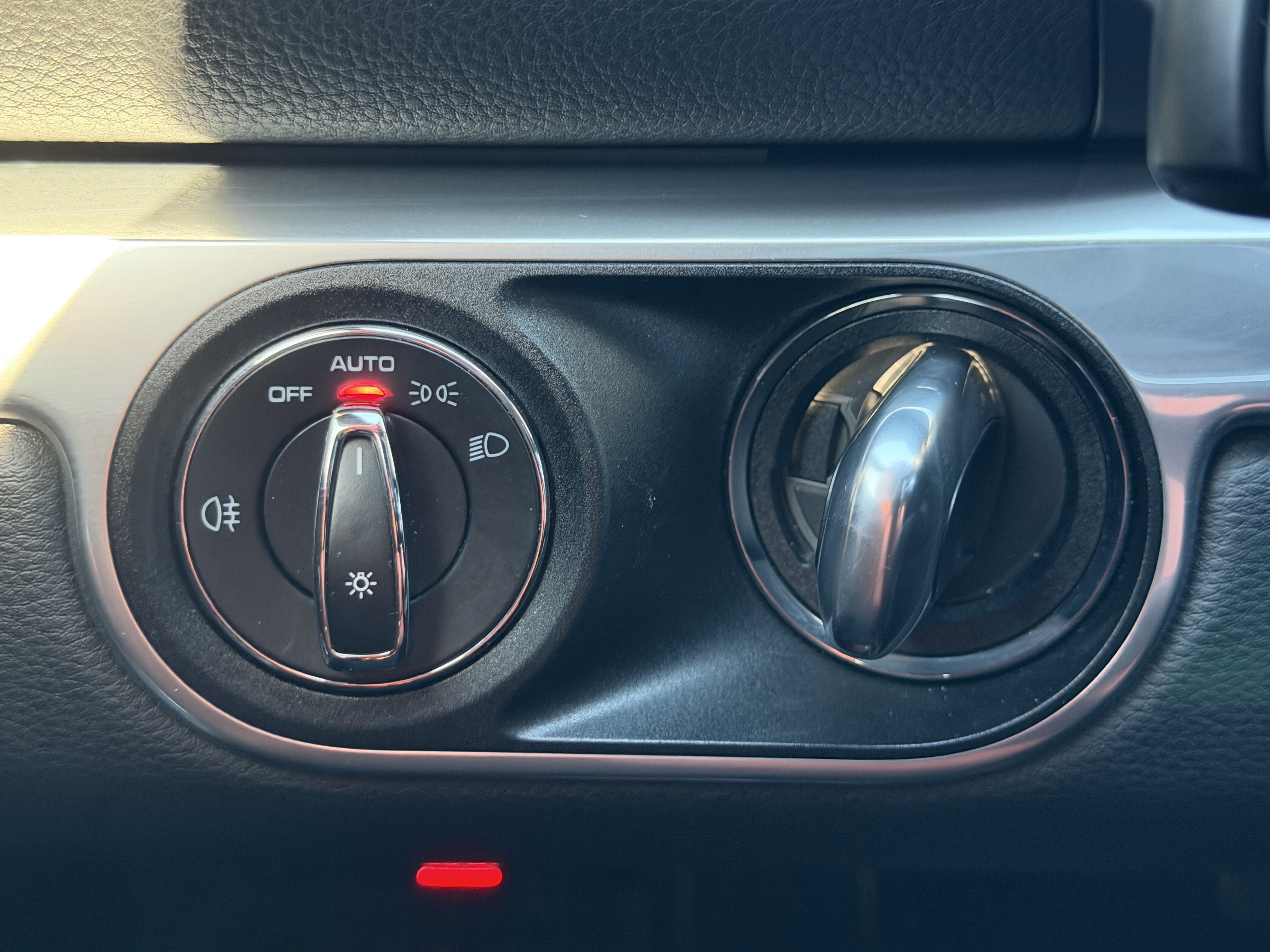 Certified 2019 Porsche 718 Cayman S RWD image 25