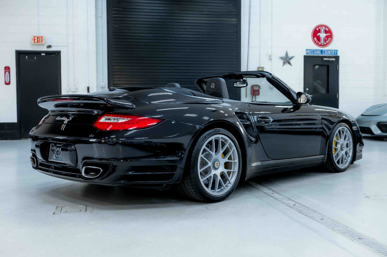 Used 2011 Porsche 911 Turbo S image 8