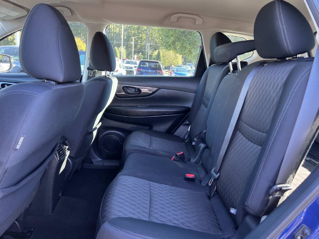 Used 2019 Nissan Rogue S FWD image 12