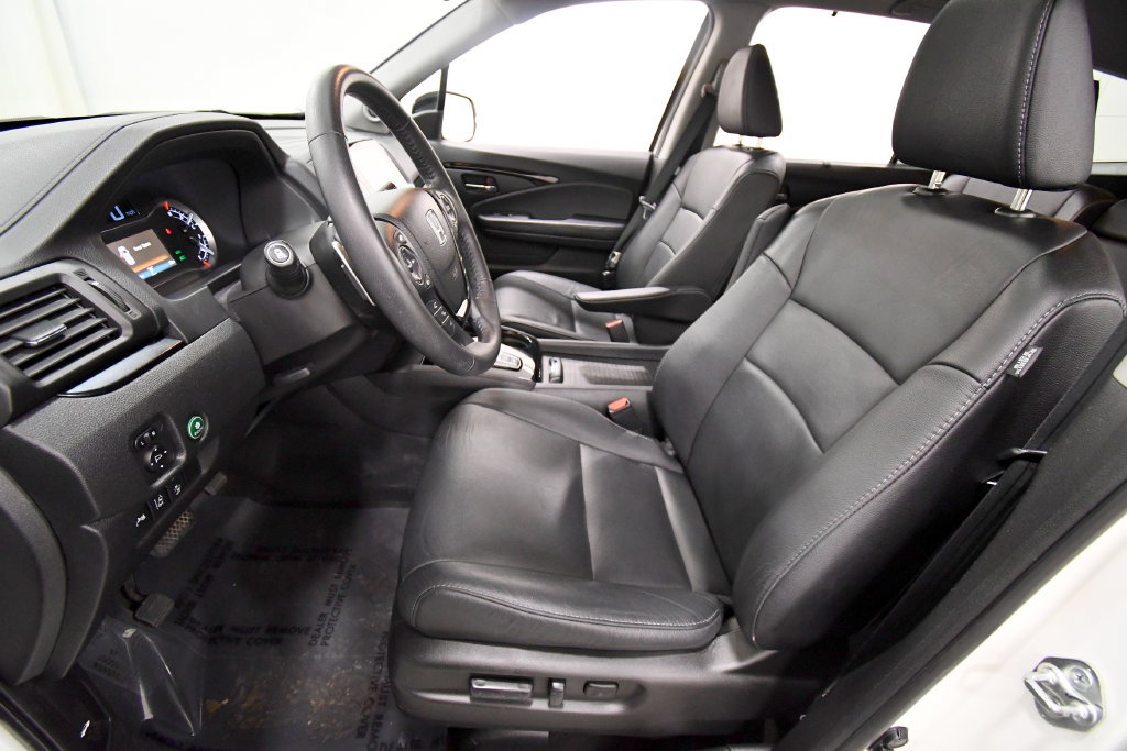 Certified 2017 Honda Pilot Touring image 14