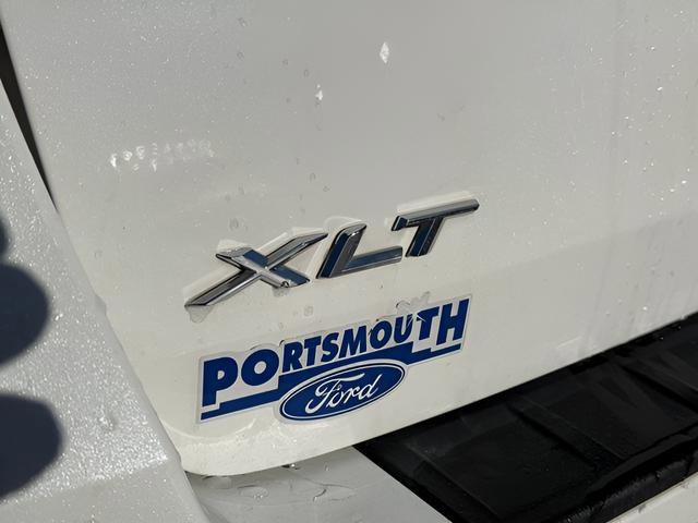 Used 2022 Ford Explorer XLT w/ Equipment Group 202A AWD/4WD image 21