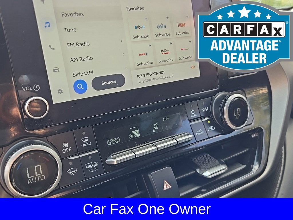 Used 2024 Toyota Highlander XLE AWD/4WD image 23
