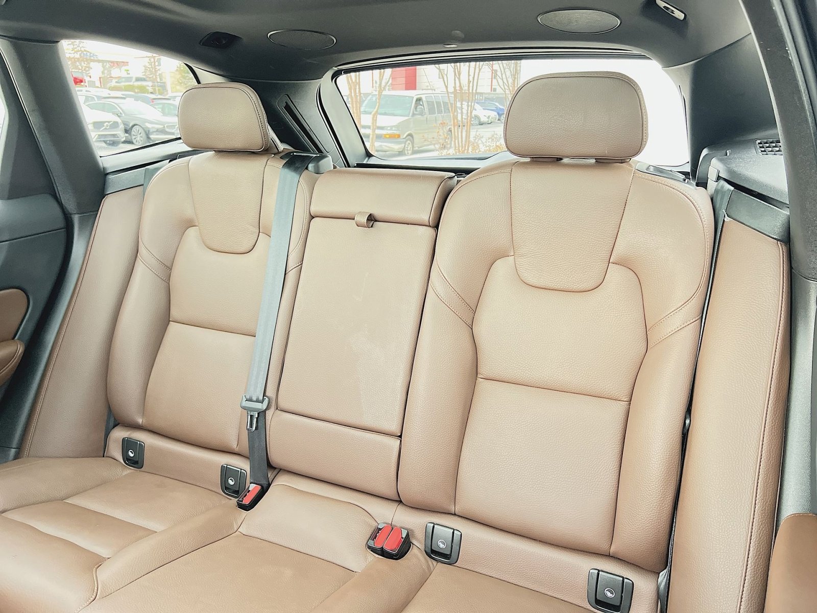 Certified 2023 Volvo XC60 B5 Plus w/ Climate Package image 25