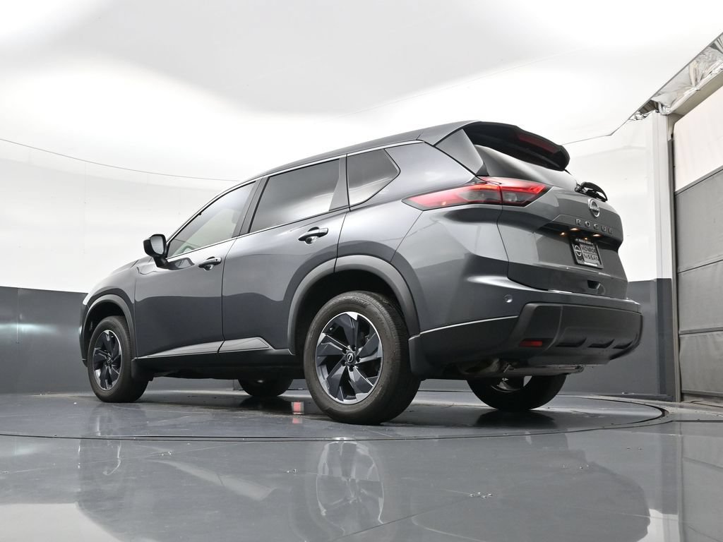 Certified 2026 Nissan Rogue SV FWD image 23