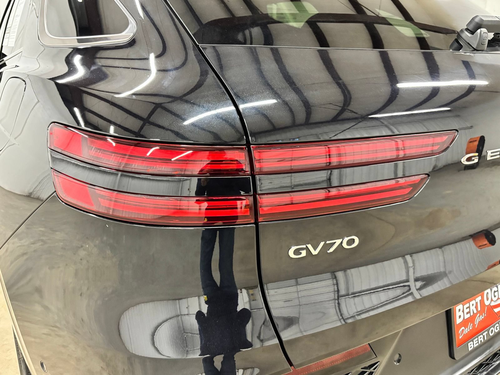 Used 2024 Genesis GV70 2.5T w/ Sport Prestige Package AWD/4WD image 7
