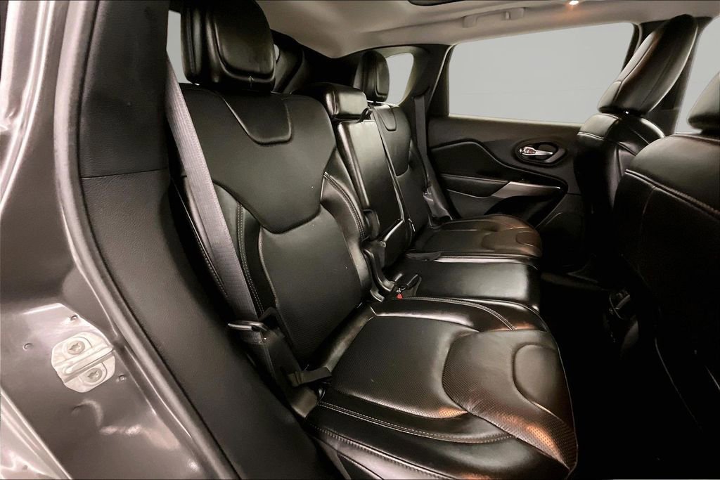 Used 2021 Jeep Cherokee Limited w/ Elite Package image 20