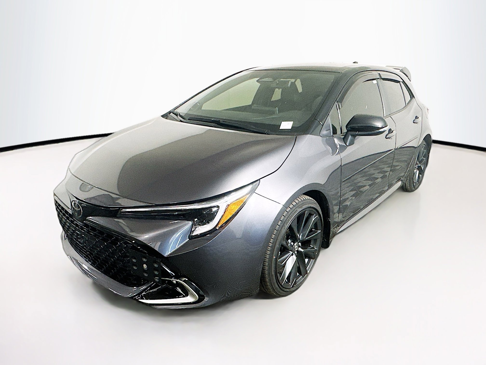 Used 2025 Toyota Corolla XSE image 3