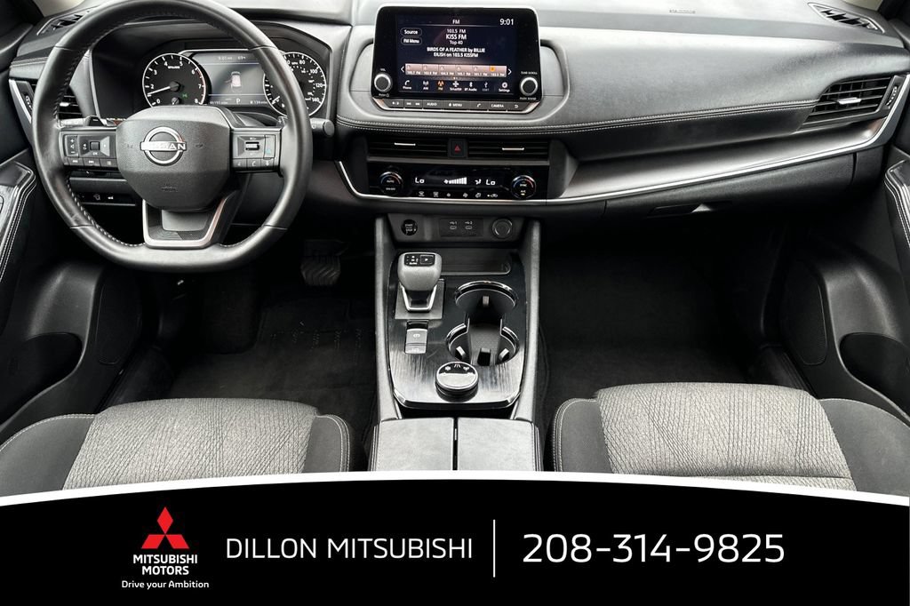 Used 2025 Nissan Rogue SV AWD/4WD image 5