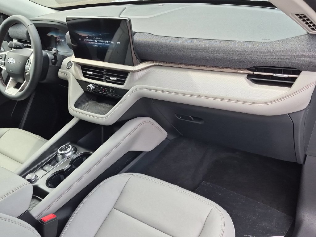 New 2026 Ford Explorer Active w/ Active Comfort Package AWD/4WD image 22