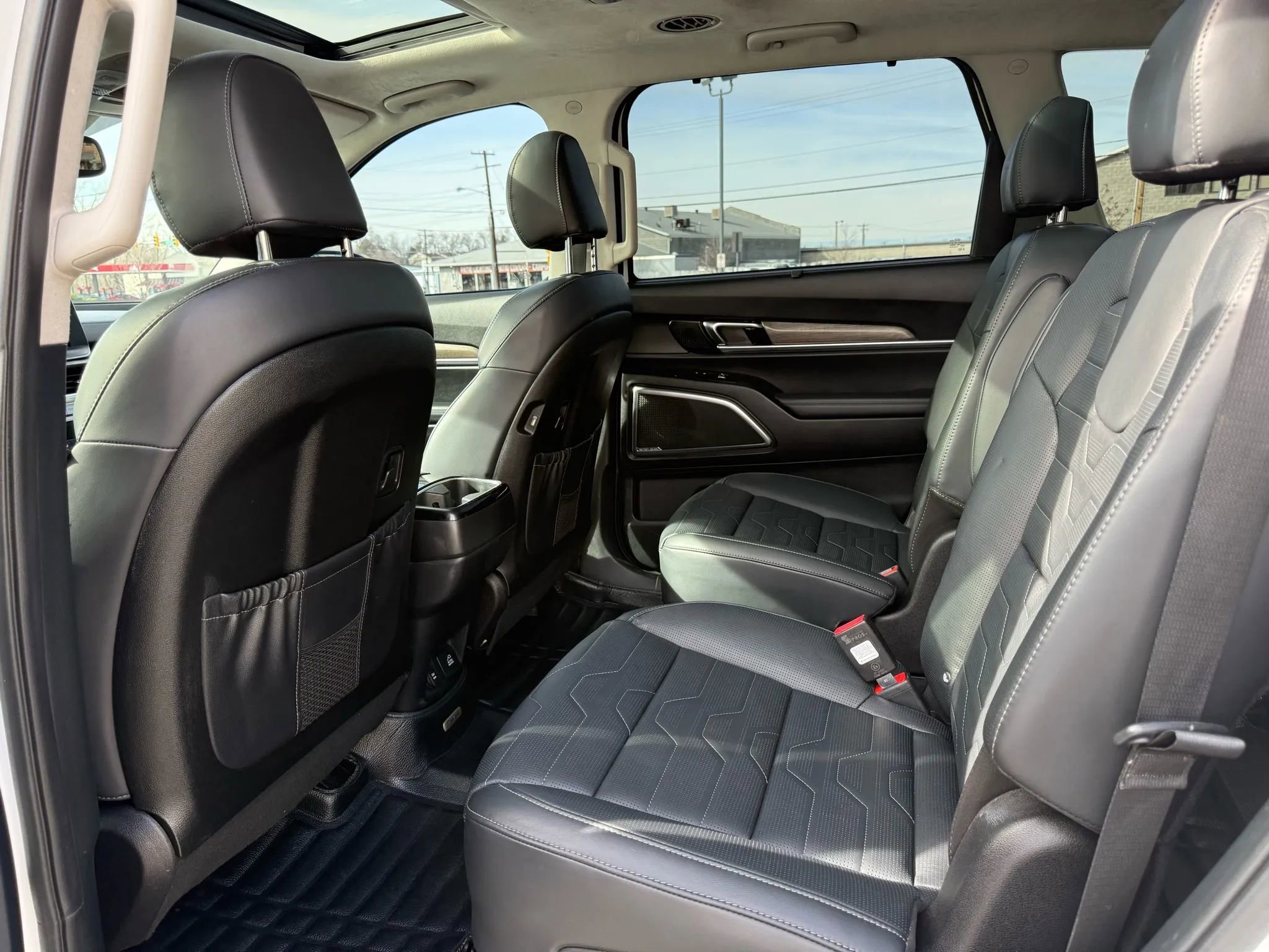 Used 2020 Kia Telluride SX w/ SX Prestige Package image 11