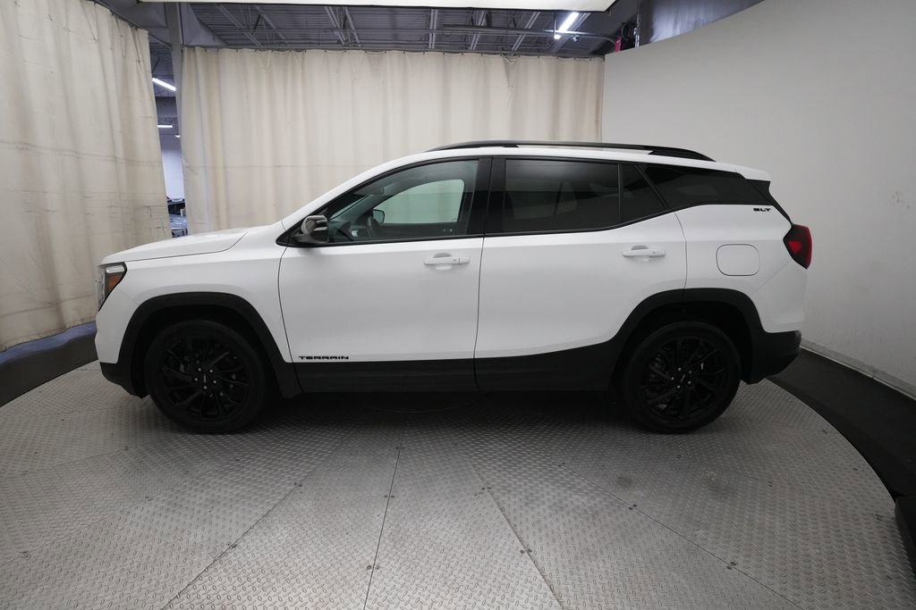Used 2023 GMC Terrain SLT w/ Elevation Edition AWD/4WD image 24
