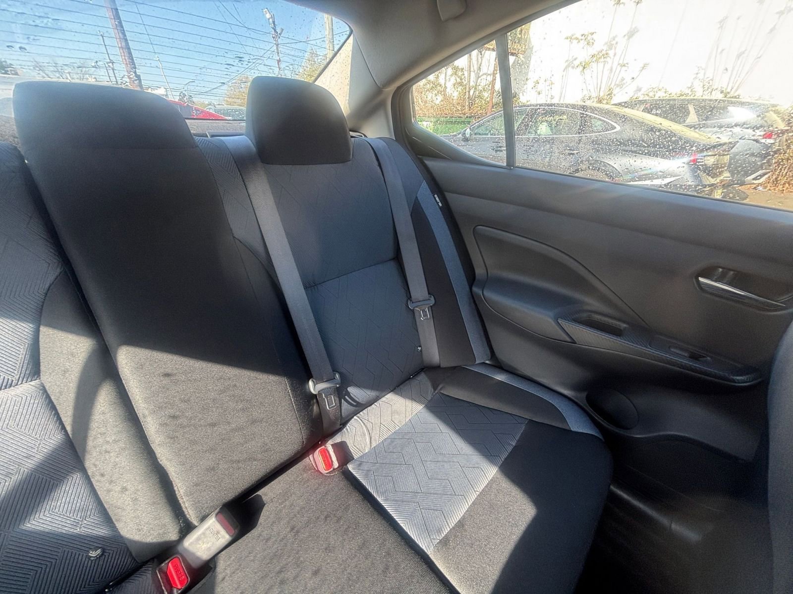 Used 2025 Nissan Versa SV image 37