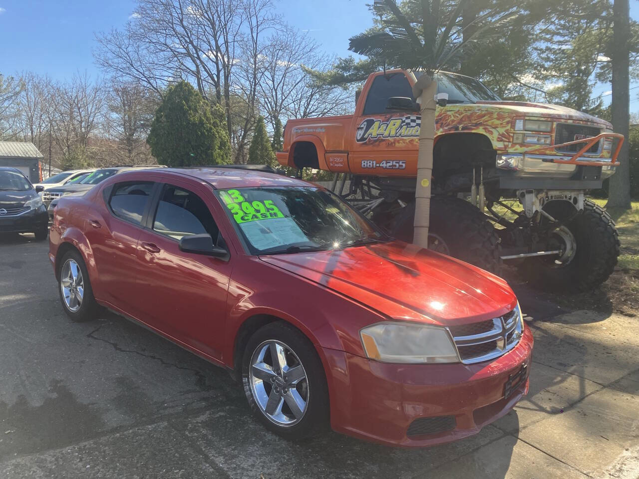 Used 2013 Dodge Avenger SE image 2