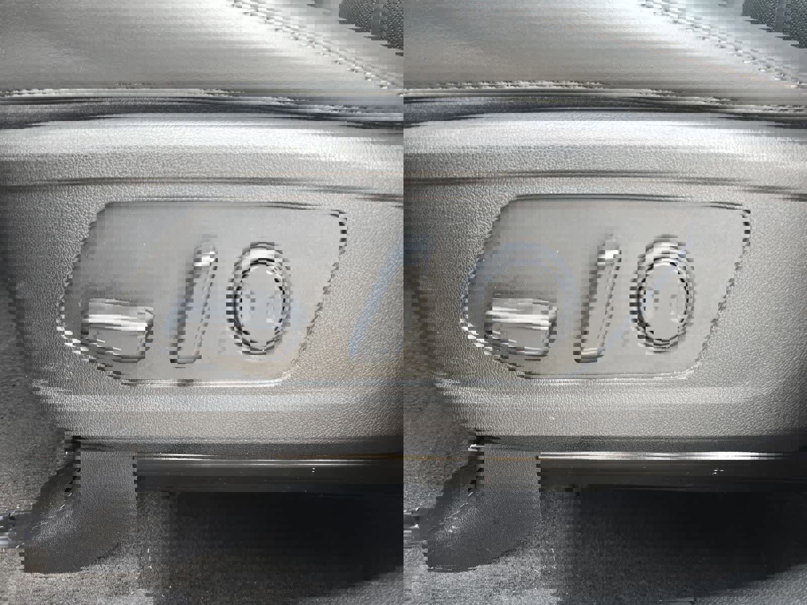 Certified 2023 Kia Sorento EX w/ Panoramic Sunroof Package image 15