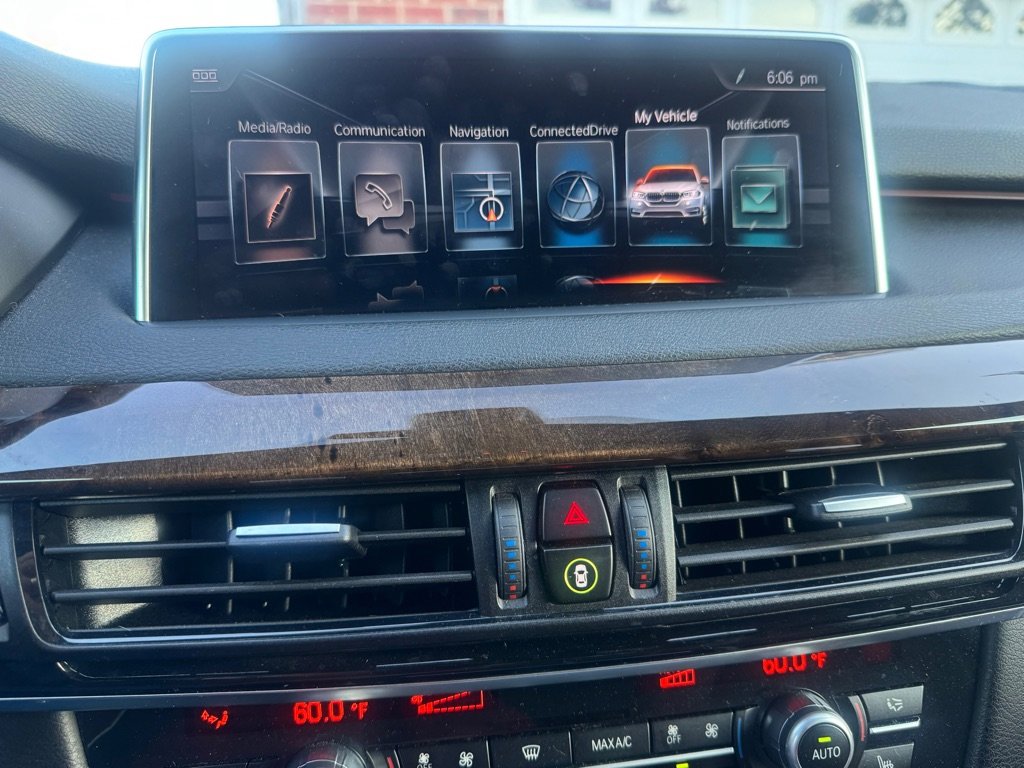 Used 2017 BMW X5 xDrive40e image 14