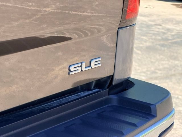 Used 2015 GMC Sierra 2500 SLE w/ SLE Preferred Package AWD/4WD image 27
