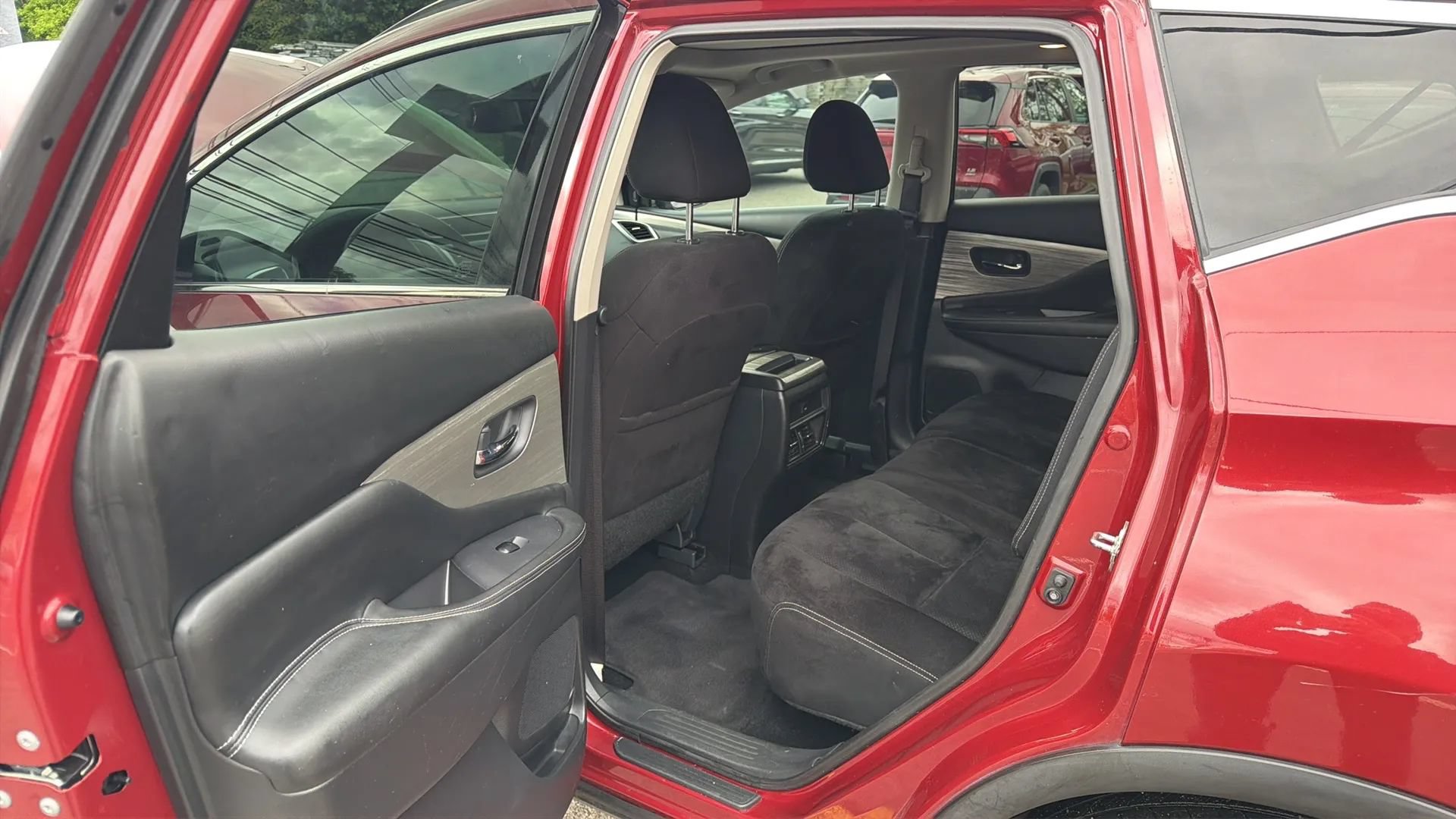 Used 2018 Nissan Murano SV w/ Premium Package FWD image 26